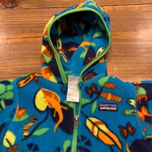 6M Patagonia fleece. Gender neutral print.